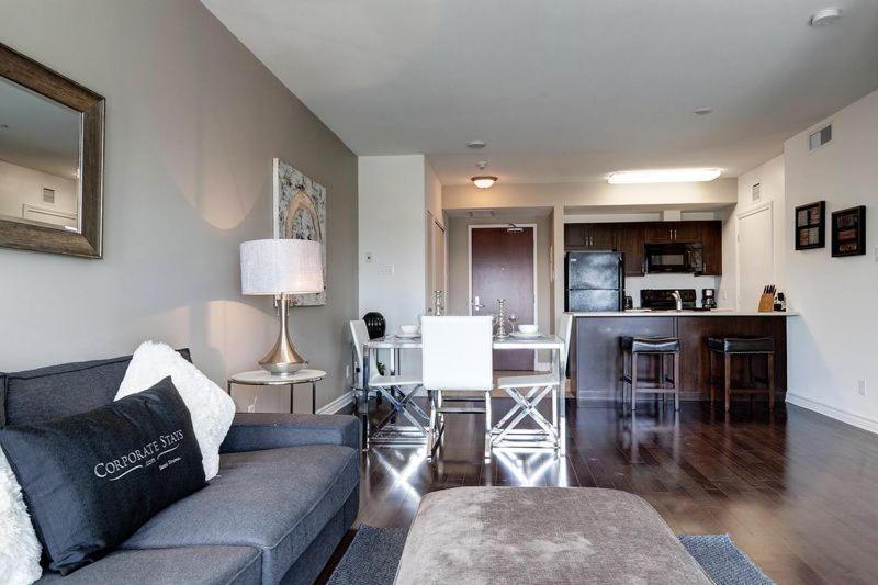 Corporate Stays 50 Laurier Splendid Apartments أوتاوا الغرفة الصورة
